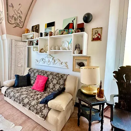 Hostdomus - Cassi Appartement *